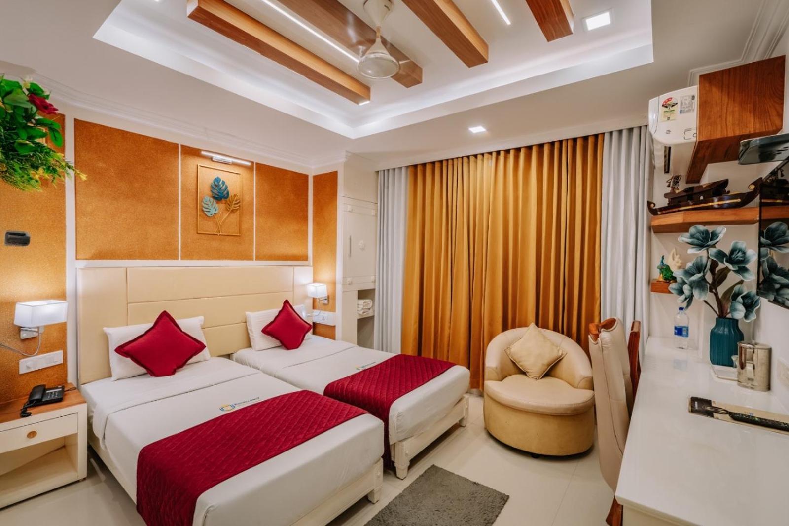 Excellency Airport Hotel Kochi Екстер'єр фото